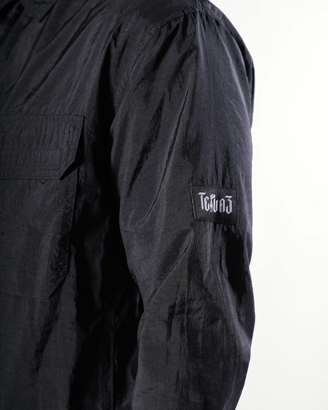 Teivaz black zip overshirt